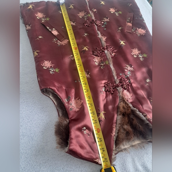 Vintage Chinese Deep Burgundy Reversible Floral Rabbit Fur Vest - Picture 13 of 15